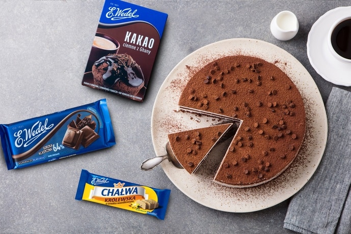 Torcik czekoladowy – przekładany kremem chałwowym