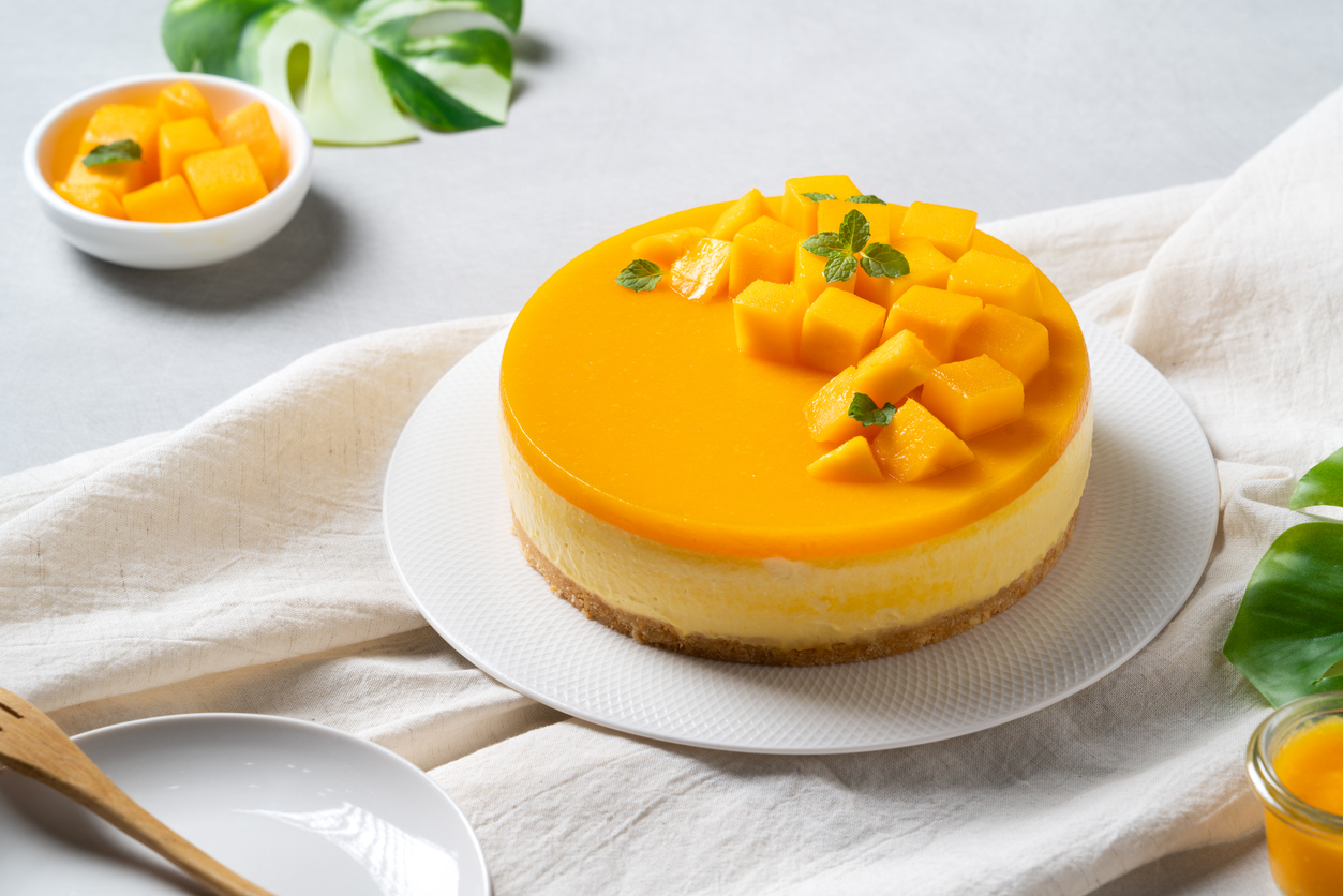 Sernik na zimno z mango