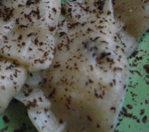 Pierogi z twarogiem i gorzką czekoladą