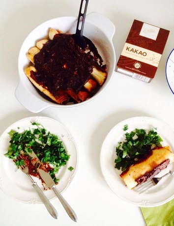 Enchillada z czeko-chili sosem mole poblano