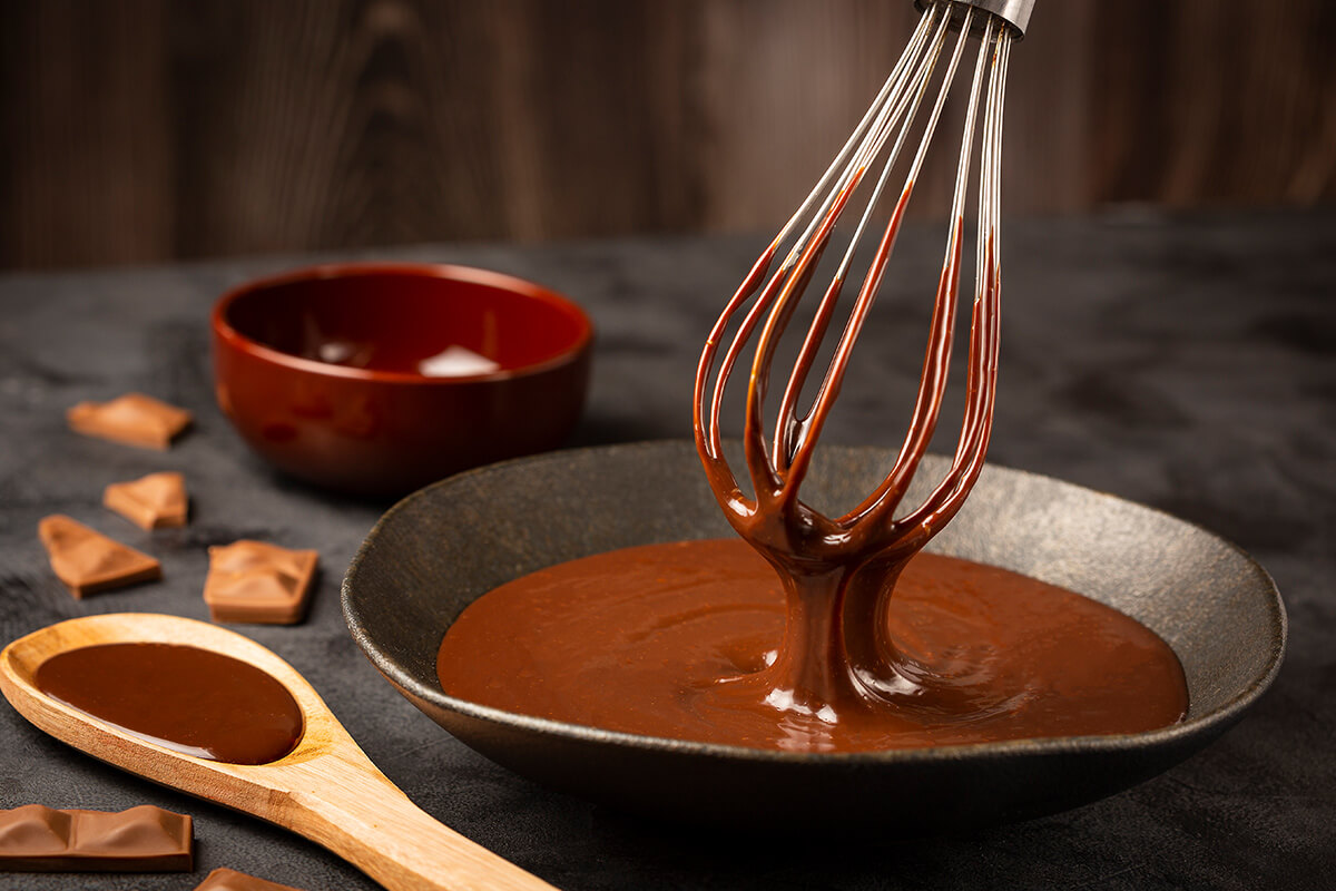 Jak zrobić aksamitną polewę czekoladową?