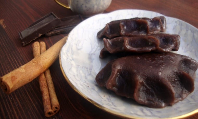 Pierogi czekoladowe z nadzieniem czekoladowym