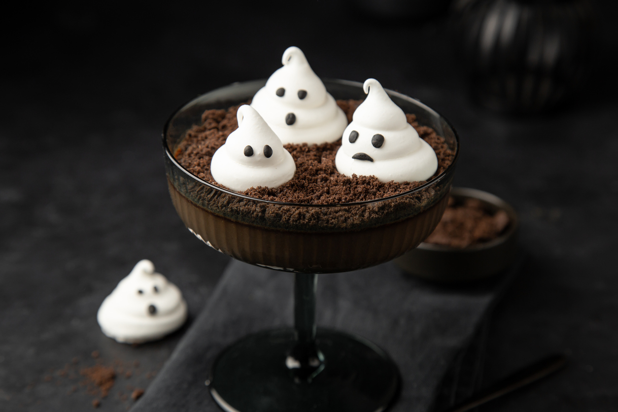 Upiornie czekoladowy deser z duszkami