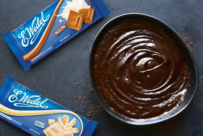 Krem czekoladowy do tortu z bitej śmietany – najprostszy przepis