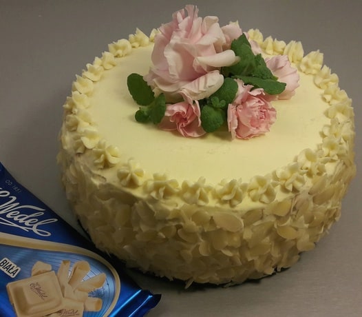 Tort czekoladowo karmelowy